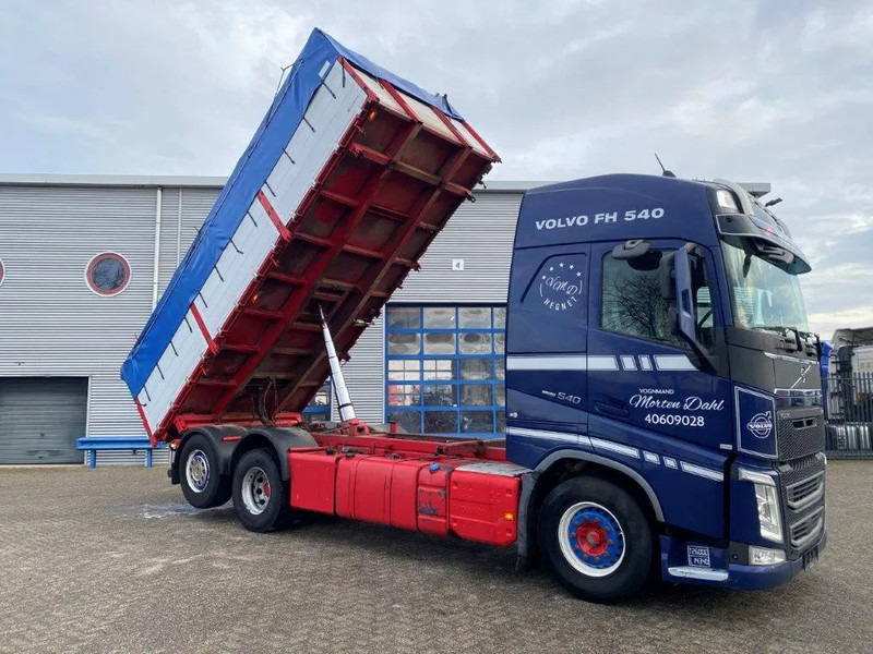 Volvo FH4-540 / VEB+ / ACC / LWDS / 3SIDE TIPPER / DYNAMIC STEERING / LEATHER / FULL-AIR / AUTOMATIC / EURO-6 / 2017 - Camion benne: photos 4 Volvo FH4-540 / VEB+ / ACC / LWDS / 3SIDE TIPPER / DYNAMIC STEERING / LEATHER / FULL-AIR / AUTOMATIC / EURO-6 / 2017 - Camion benne: photos 4
