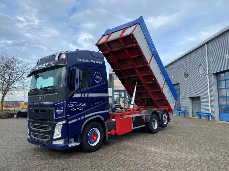 Volvo FH4-540 / VEB+ / ACC / LWDS / 3SIDE TIPPER / DYNAMIC STEERING / LEATHER / FULL-AIR / AUTOMATIC / EURO-6 / 2017 - Camion benne: photos 1 Volvo FH4-540 / VEB+ / ACC / LWDS / 3SIDE TIPPER / DYNAMIC STEERING / LEATHER / FULL-AIR / AUTOMATIC / EURO-6 / 2017 - Camion benne: photos 1