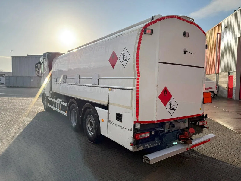 Volvo FH5-500 6X2 / ENGINE RUNNING / LIFT+LENKACHSE / FULL AIR / ADR / EUROTANK / 9-TON FRONT AXLE / I-SAVE / EURO-6 / 2022 - Camion citerne: photos 3 Volvo FH5-500 6X2 / ENGINE RUNNING / LIFT+LENKACHSE / FULL AIR / ADR / EUROTANK / 9-TON FRONT AXLE / I-SAVE / EURO-6 / 2022 - Camion citerne: photos 3