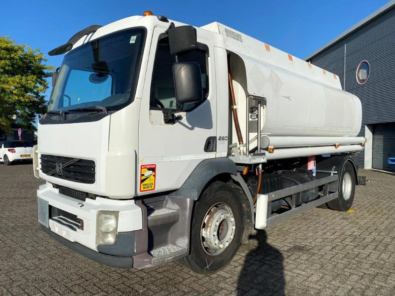 Volvo FL7-290 / 5 COMPARTIMENTS / 13000 LITER TOTAL / PUMP / AUTOMATIC / EURO-5 / 2009 - Camion citerne: photos 1 Volvo FL7-290 / 5 COMPARTIMENTS / 13000 LITER TOTAL / PUMP / AUTOMATIC / EURO-5 / 2009 - Camion citerne: photos 1