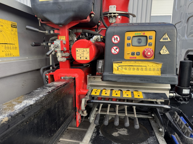 DAF LF290 Fassi F155, Winde, Winch, Lier (2.070 Kg ) - Camion grue: photos 4 DAF LF290 Fassi F155, Winde, Winch, Lier (2.070 Kg ) - Camion grue: photos 4