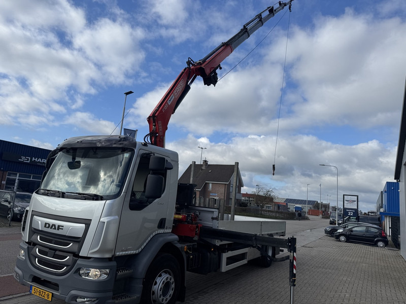 DAF LF290 Fassi F155, Winde, Winch, Lier (2.070 Kg ) - Camion grue: photos 3 DAF LF290 Fassi F155, Winde, Winch, Lier (2.070 Kg ) - Camion grue: photos 3