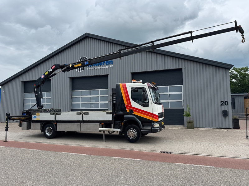 DAF LF45-220 HMF 910 K4 + 1 / Remote Control - Camion grue: photos 2 DAF LF45-220 HMF 910 K4 + 1 / Remote Control - Camion grue: photos 2
