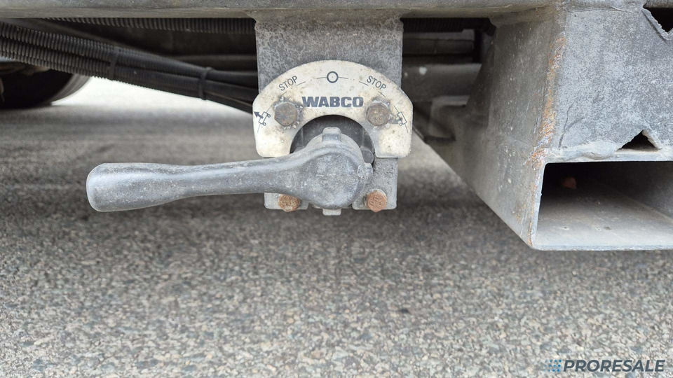 Camion porte-voitures OSTATNÍ GROENEWOLD TSPH-LK přepravník aut - prodejné jen s vozidlem DAF D1825K - cena je za celou soupravu: photos 8 Camion porte-voitures OSTATNÍ GROENEWOLD TSPH-LK přepravník aut - prodejné jen s vozidlem DAF D1825K - cena je za celou soupravu: photos 8