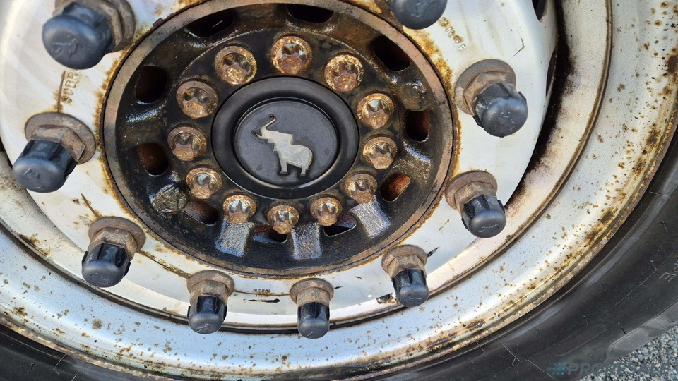 SCHMITZ CARGOBULL SCS 24/L - 13.62 - MULDA na přepravu svitků - Semi-remorque rideaux coulissants: photos 5 SCHMITZ CARGOBULL SCS 24/L - 13.62 - MULDA na přepravu svitků - Semi-remorque rideaux coulissants: photos 5