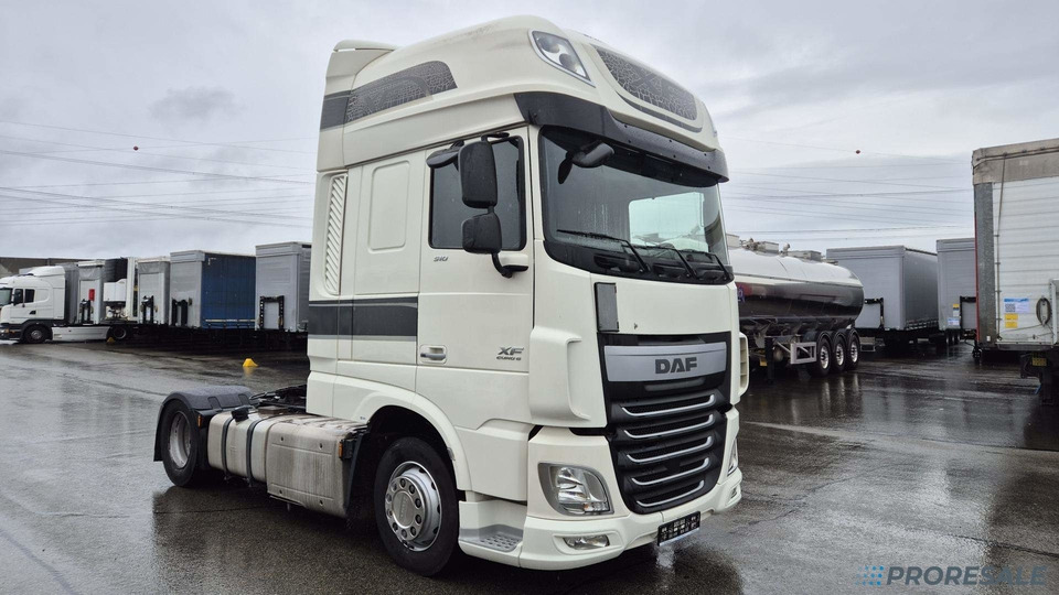 DAF XF 510 FT LOW DECK SSC EURO 6 - Tracteur routier: photos 1 DAF XF 510 FT LOW DECK SSC EURO 6 - Tracteur routier: photos 1