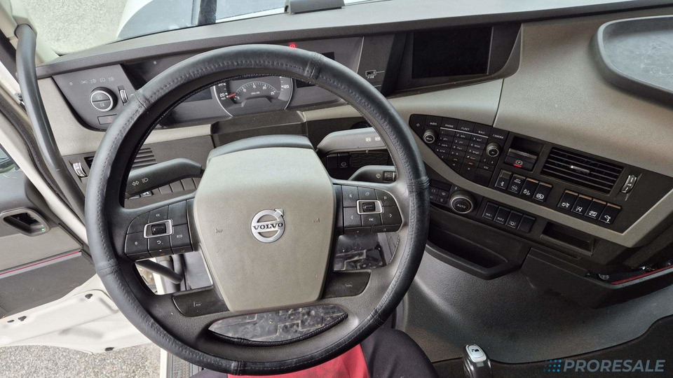 VOLVO FH 500 EURO 6 + HYDRAULIKA - Tracteur routier: photos 4 VOLVO FH 500 EURO 6 + HYDRAULIKA - Tracteur routier: photos 4