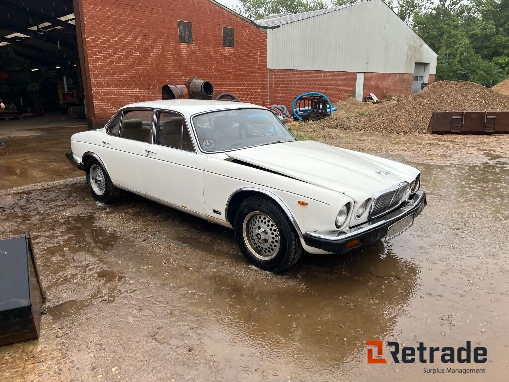 Bil Jaguar XJ 6 4,2 Oldtimer - Voiture: photos 3 Bil Jaguar XJ 6 4,2 Oldtimer - Voiture: photos 3