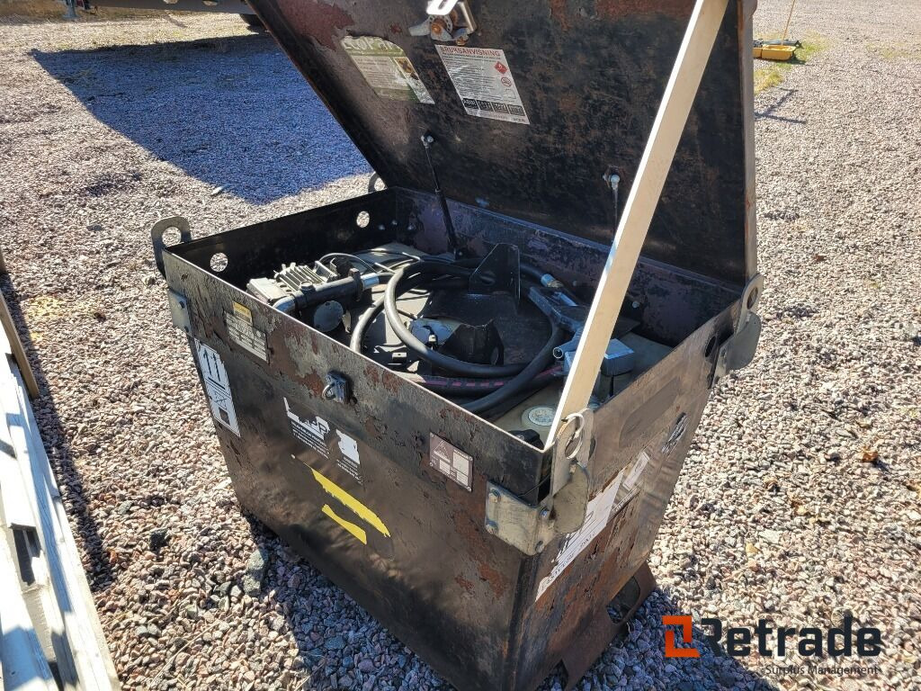 Bränsletank Dieseltank Western EC400 med pump - Matériel de chantier: photos 1 Bränsletank Dieseltank Western EC400 med pump - Matériel de chantier: photos 1