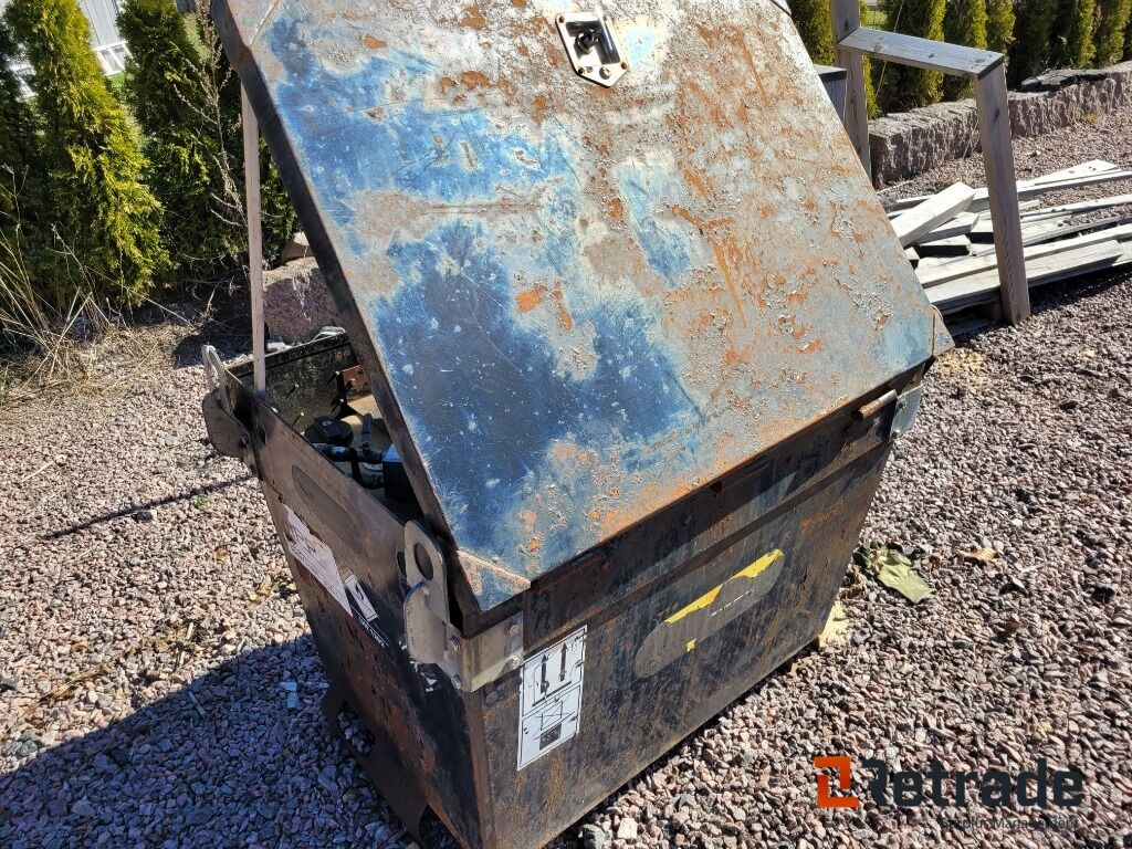 Bränsletank Dieseltank Western EC400 med pump - Matériel de chantier: photos 3 Bränsletank Dieseltank Western EC400 med pump - Matériel de chantier: photos 3