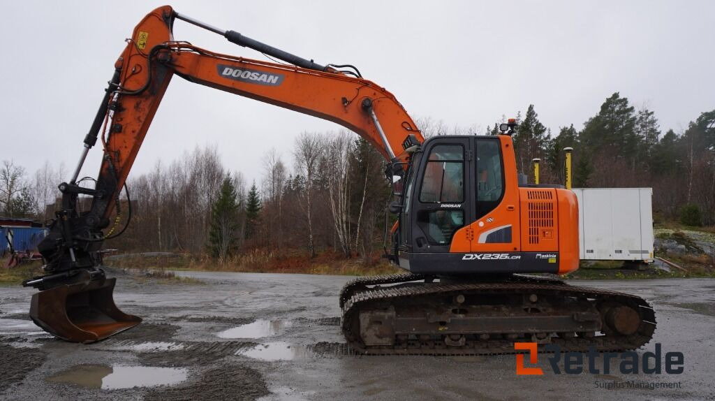 Grävmaskin Doosan DX 235 LCR -5 GPS 3D Moba - Pelle sur chenille: photos 1 Grävmaskin Doosan DX 235 LCR -5 GPS 3D Moba - Pelle sur chenille: photos 1