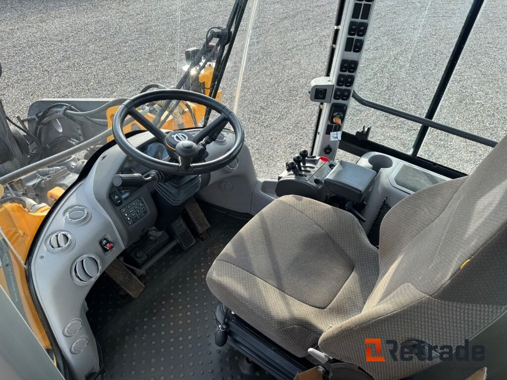Hjullæsser Volvo L90 H - Chargeuse sur pneus: photos 5 Hjullæsser Volvo L90 H - Chargeuse sur pneus: photos 5