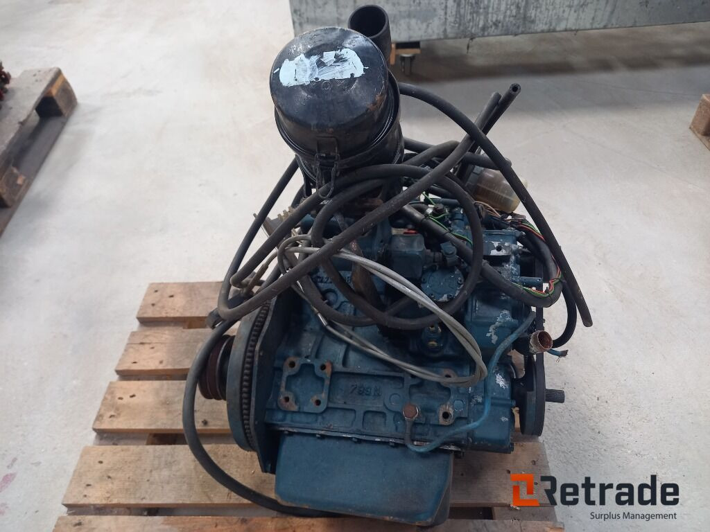 Kubota D150 motor - Moteur: photos 3 Kubota D150 motor - Moteur: photos 3