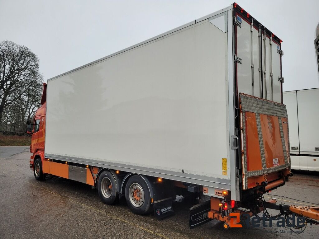 Skåpbil kylbil Scania R730LB6X2*4MNB - Camion frigorifique: photos 4 Skåpbil kylbil Scania R730LB6X2*4MNB - Camion frigorifique: photos 4