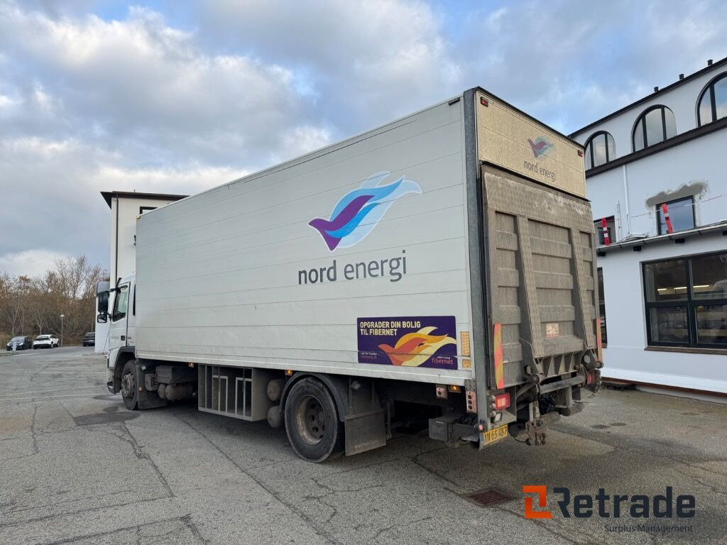 VOLVO FM 330 4X2 - Camion fourgon: photos 4 VOLVO FM 330 4X2 - Camion fourgon: photos 4