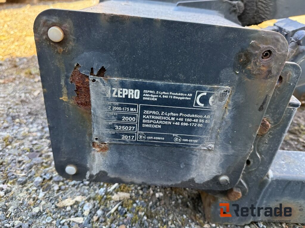 Zepro Bakgavellyft Z2000-175MA - Hayon élévateur: photos 5 Zepro Bakgavellyft Z2000-175MA - Hayon élévateur: photos 5