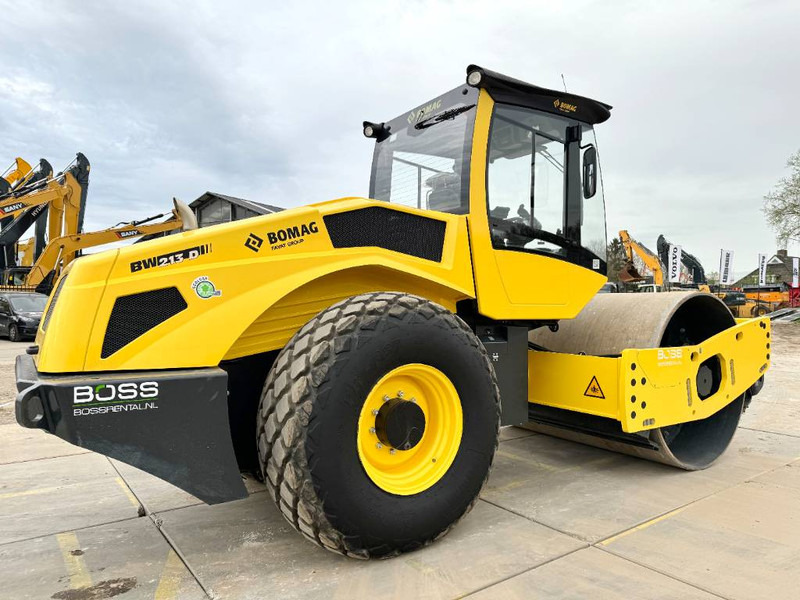 Bomag BW213D-5 - New / Unused / Vibrating Roller - Compacteur: photos 5 Bomag BW213D-5 - New / Unused / Vibrating Roller - Compacteur: photos 5