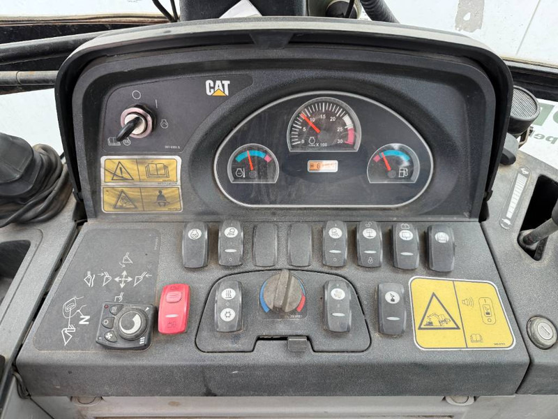Tractopelle Cat 444F - 4x4x4 / Telescopic Boom / Hammer Lines: photos 16