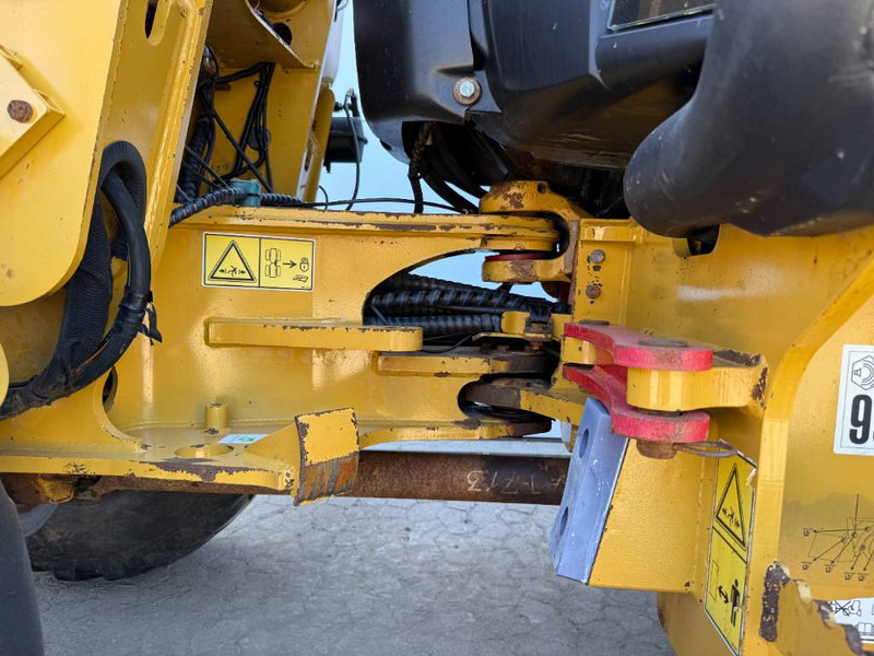 Chargeuse sur pneus Cat 906H - Automatic Greasing / Quick Coupler: photos 17
