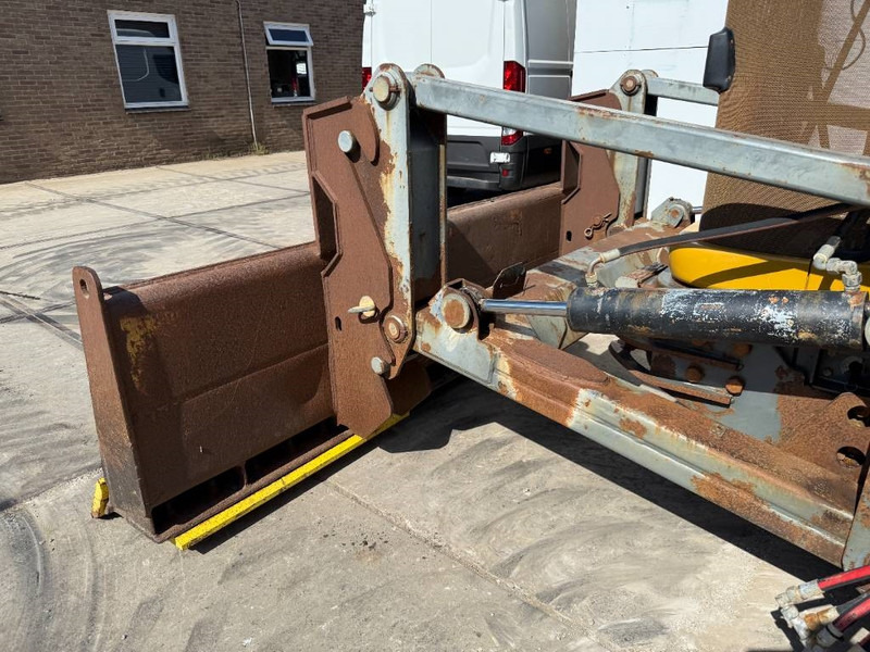 Tracteur à chenilles Cat Challenger MT865B - German Machine / Front Blade: photos 15 Tracteur à chenilles Cat Challenger MT865B - German Machine / Front Blade: photos 15