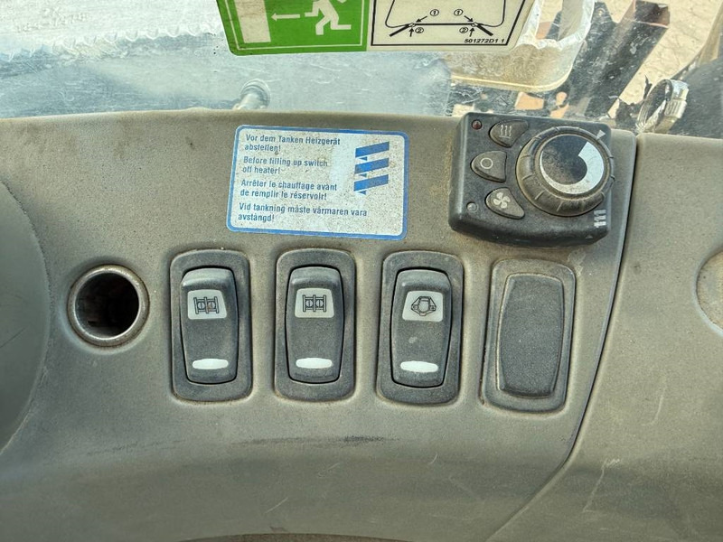 Tracteur à chenilles Cat Challenger MT865B - German Machine / Front Blade: photos 12 Tracteur à chenilles Cat Challenger MT865B - German Machine / Front Blade: photos 12