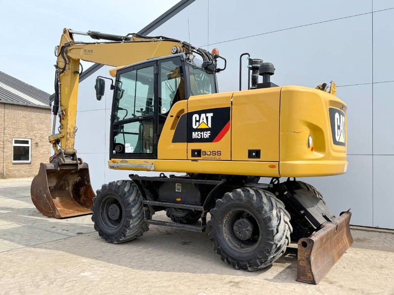 Cat M316F - Quick Coupler / Triple Boom / Auto Lube - Pelle sur pneus: photos 3 Cat M316F - Quick Coupler / Triple Boom / Auto Lube - Pelle sur pneus: photos 3