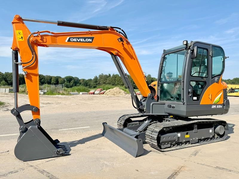 Doosan DX60E-10N NEW! - Mini pelle: photos 2 Doosan DX60E-10N NEW! - Mini pelle: photos 2