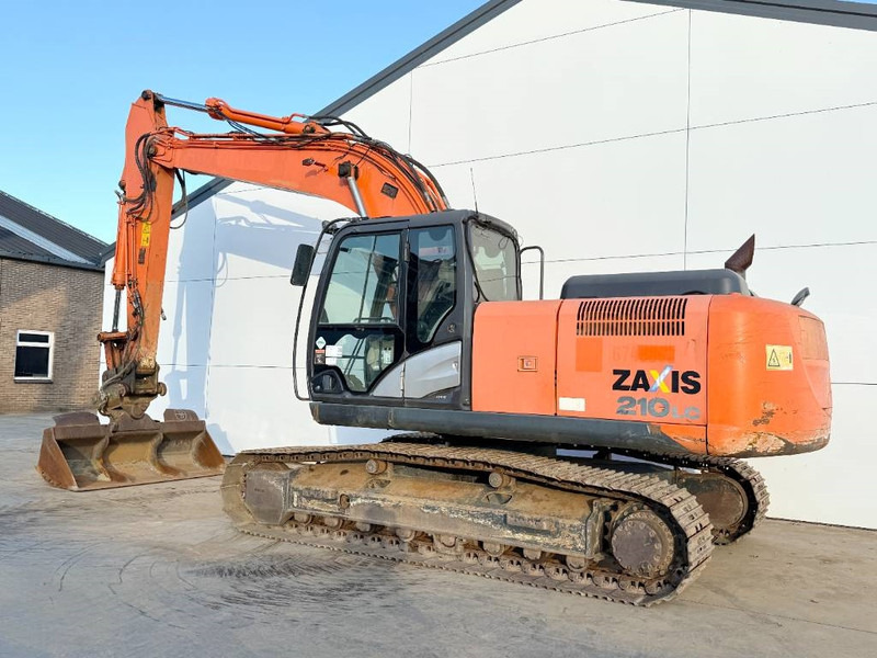 Hitachi ZX210LC-5B - Tilting Bucket / Quick Coupler - Pelle sur chenille: photos 3 Hitachi ZX210LC-5B - Tilting Bucket / Quick Coupler - Pelle sur chenille: photos 3