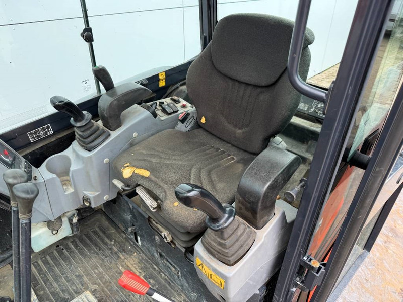 Mini pelle Kubota KX027-4 - Hammer Lines / Quick Coupler: photos 8