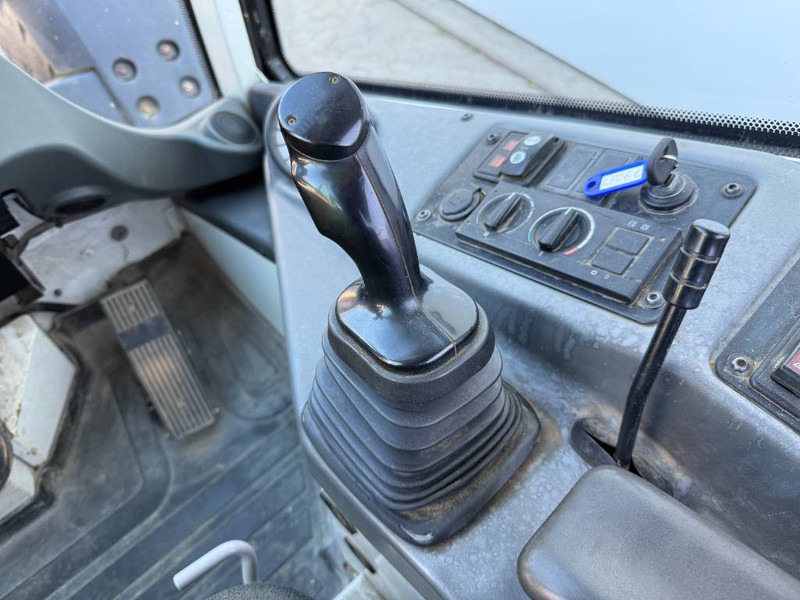 Chargeuse sur pneus Liebherr L506C - German Machine / Quick Coupler: photos 7