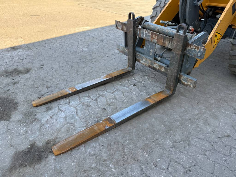 Chargeuse sur pneus Liebherr L506C - German Machine / Quick Coupler: photos 8
