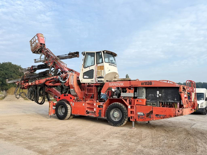 Sandvik DT1130-SC - 3x TB150 Drill Boom + Basket Boom - Foreuse: photos 4 Sandvik DT1130-SC - 3x TB150 Drill Boom + Basket Boom - Foreuse: photos 4