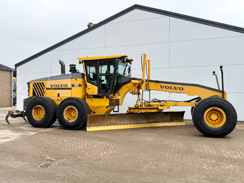 Volvo G970 - 4.88m Blade / 3 Tine Ripper / EPA - Niveleuse: photos 5 Volvo G970 - 4.88m Blade / 3 Tine Ripper / EPA - Niveleuse: photos 5