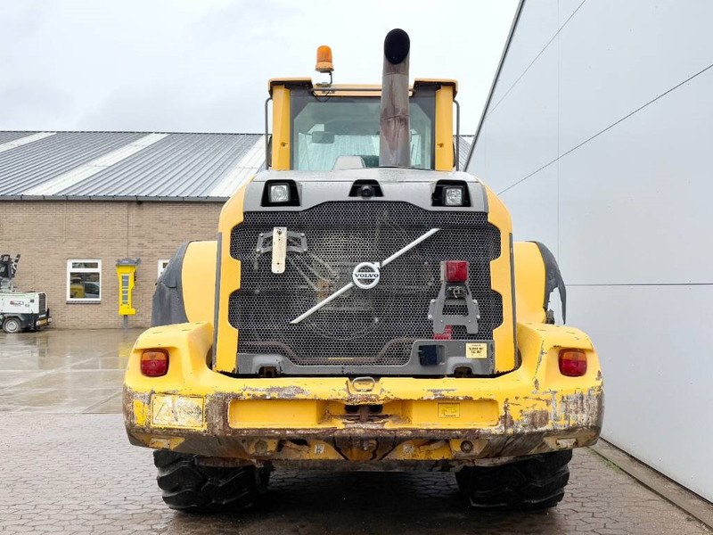 Volvo L120G - 3rd Function / Quick Coupler / Auto Lube - Chargeuse sur pneus: photos 4 Volvo L120G - 3rd Function / Quick Coupler / Auto Lube - Chargeuse sur pneus: photos 4