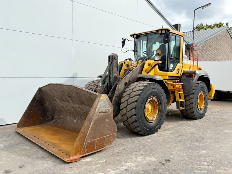 Volvo L120H - 3rd Function / Quick Coupler - Chargeuse sur pneus: photos 2 Volvo L120H - 3rd Function / Quick Coupler - Chargeuse sur pneus: photos 2