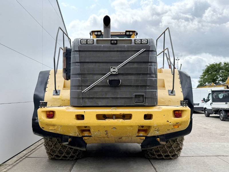 Volvo L350F - German Machine / CDC Steering / Chains - Chargeuse sur pneus: photos 4 Volvo L350F - German Machine / CDC Steering / Chains - Chargeuse sur pneus: photos 4