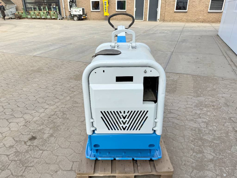 Weber CR8 - Excellent Condition / Low Hours - Plaque vibrante: photos 4 Weber CR8 - Excellent Condition / Low Hours - Plaque vibrante: photos 4