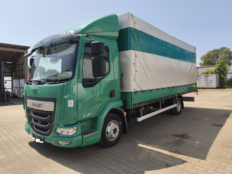 DAF LF 180 FA - Camion à rideaux coulissants: photos 1 DAF LF 180 FA - Camion à rideaux coulissants: photos 1