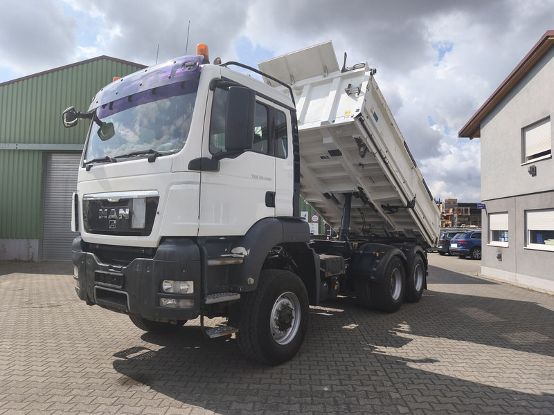 MAN MAN TGS 26.440 Kipper 6x6 Bordmatik Rollplane AHK Euro 5 - Camion benne: photos 2 MAN MAN TGS 26.440 Kipper 6x6 Bordmatik Rollplane AHK Euro 5 - Camion benne: photos 2