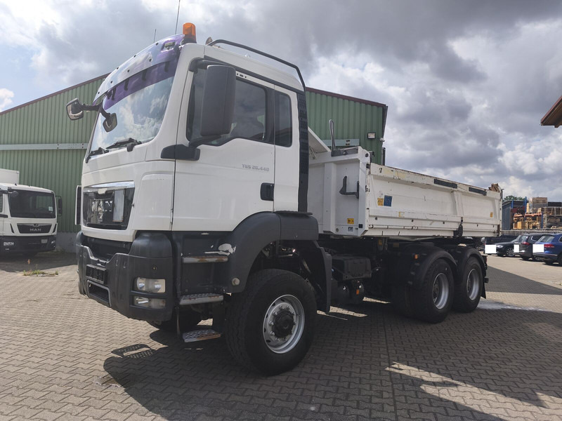 MAN TGS 26.400 - Camion benne: photos 3 MAN TGS 26.400 - Camion benne: photos 3