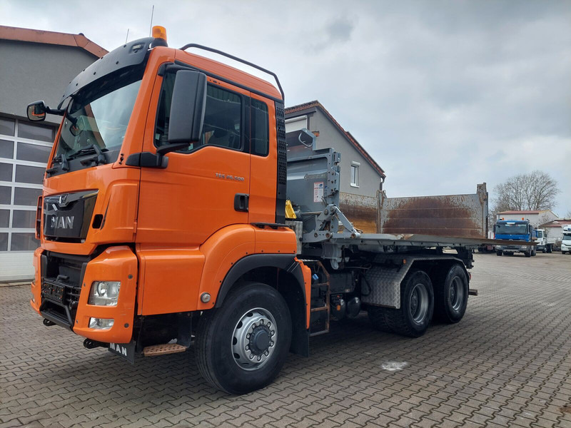 MAN TGS 26.500 Hydrodrive Schwarzmüller Wechselsystem SZM - Camion benne: photos 1 MAN TGS 26.500 Hydrodrive Schwarzmüller Wechselsystem SZM - Camion benne: photos 1