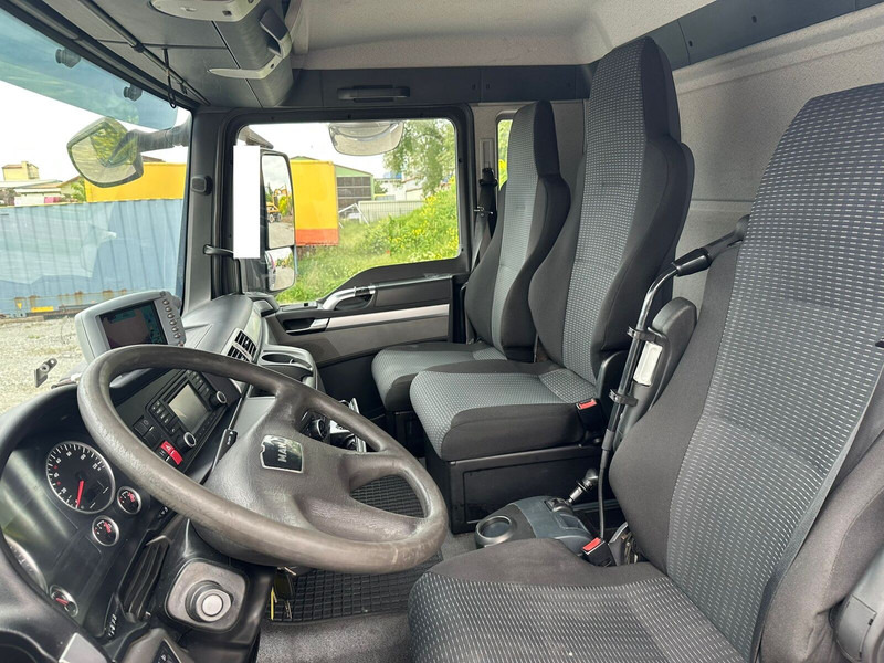 Benne à ordures ménagères MAN TGS 28.320: photos 12