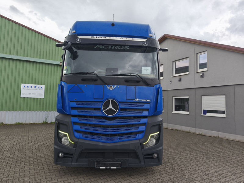 Mercedes-Benz Actros 2545 BDF - Camion porte-conteneur/ Caisse mobile: photos 3 Mercedes-Benz Actros 2545 BDF - Camion porte-conteneur/ Caisse mobile: photos 3