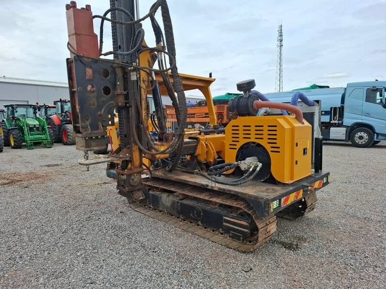 Diversen Hxing HX R536D-1 / 1 Owner / Like NEW / 397MTH - Mât de battage: photos 1 Diversen Hxing HX R536D-1 / 1 Owner / Like NEW / 397MTH - Mât de battage: photos 1