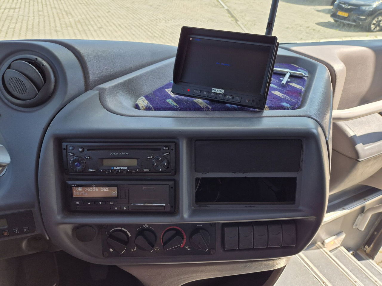 Autocar Irisbus Iveco 330 KM / Solar Panels / NEW Equiped: photos 8 Autocar Irisbus Iveco 330 KM / Solar Panels / NEW Equiped: photos 8