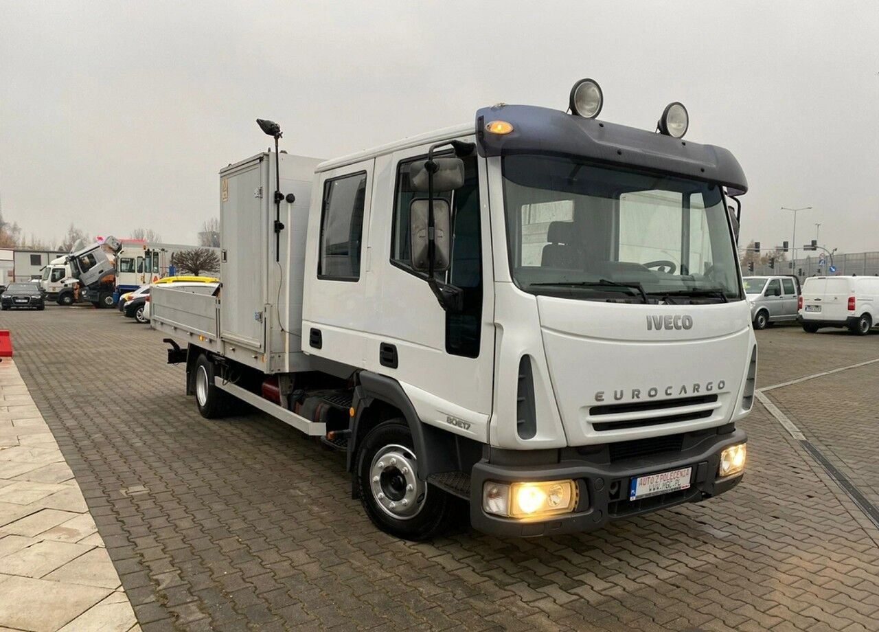 Iveco Eurocargo ML80E17 - Camion plateau, Camion grue: photos 5 Iveco Eurocargo ML80E17 - Camion plateau, Camion grue: photos 5
