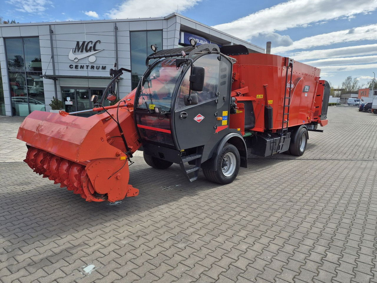 Kuhn SPW 22 Intense /feed wagon/ 1 Owner / NEW Service SPW 22 Intense /feed wago Kuhn SPW 22 Intense /feed wagon/ 1 Owner / NEW Service SPW 22 Intense /feed wagon/ 1 Owner / NEW Service / UP TO 22m3 - Mélangeuse: photos 1 Kuhn SPW 22 Intense /feed wagon/ 1 Owner / NEW Service SPW 22 Intense /feed wago Kuhn SPW 22 Intense /feed wagon/ 1 Owner / NEW Service SPW 22 Intense /feed wagon/ 1 Owner / NEW Service / UP TO 22m3 - Mélangeuse: photos 1