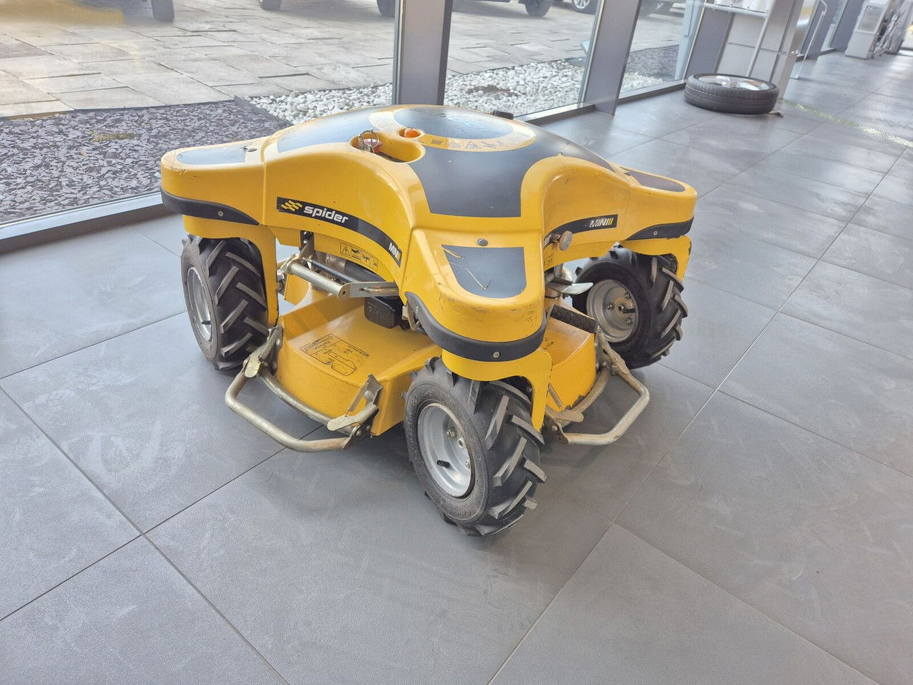 MINI Mini Spider II - Motofaucheuse: photos 2 MINI Mini Spider II - Motofaucheuse: photos 2