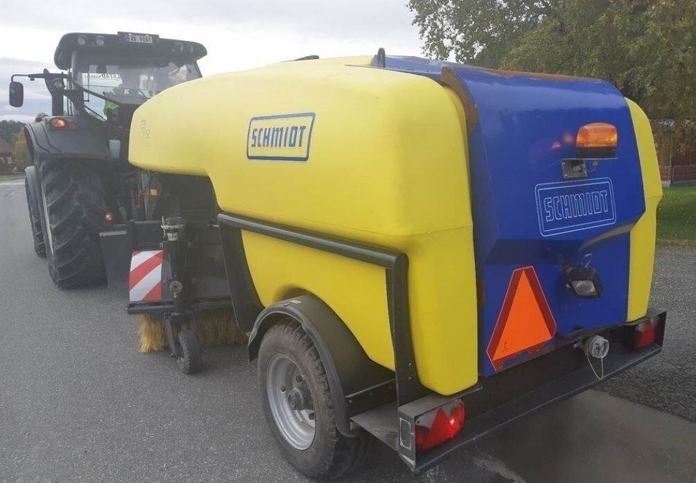 Schmidt TSS 122, Like NEW, Only 203 hours, up to 40KM/h - - Balayeuse de voirie: photos 5 Schmidt TSS 122, Like NEW, Only 203 hours, up to 40KM/h - - Balayeuse de voirie: photos 5