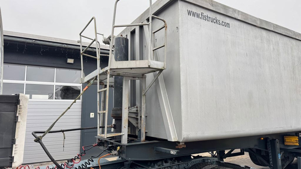 Carnehl 3-Axle Tipper Trailer - 50m3 - Semi-remorque benne: photos 3 Carnehl 3-Axle Tipper Trailer - 50m3 - Semi-remorque benne: photos 3